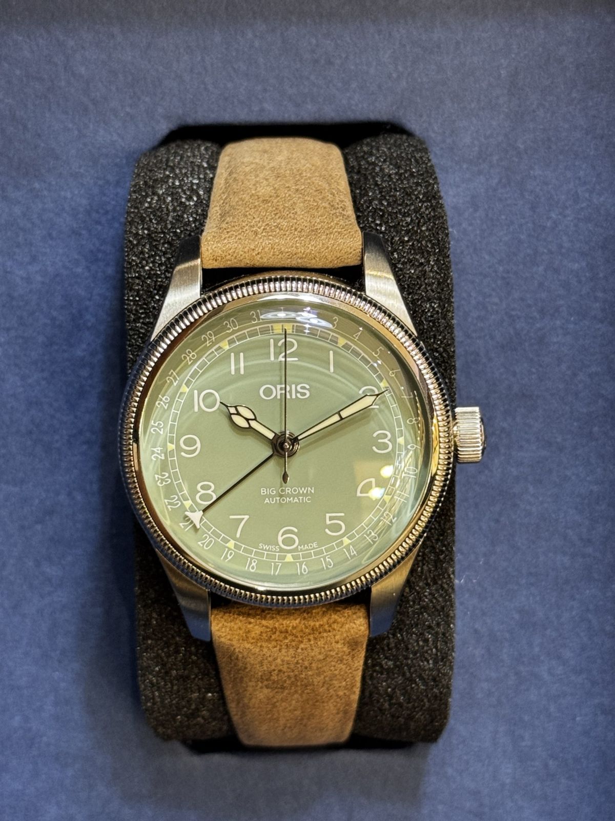 BIG Crown Pointer DATE