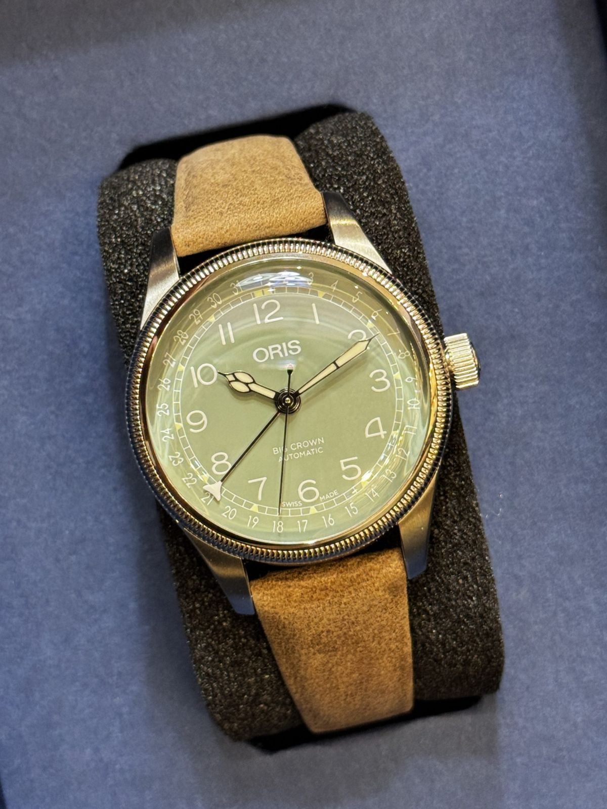 BIG Crown Pointer DATE