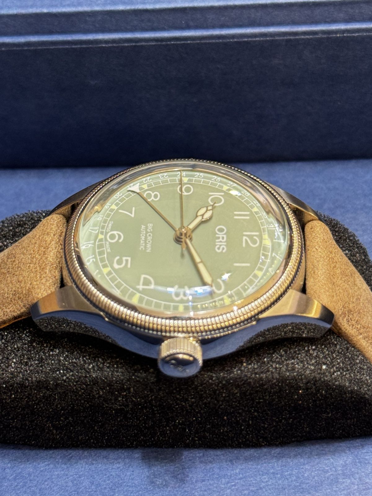 BIG Crown Pointer DATE