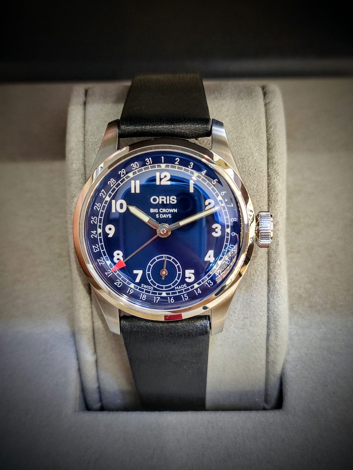 BIG Crown Pointer DATE