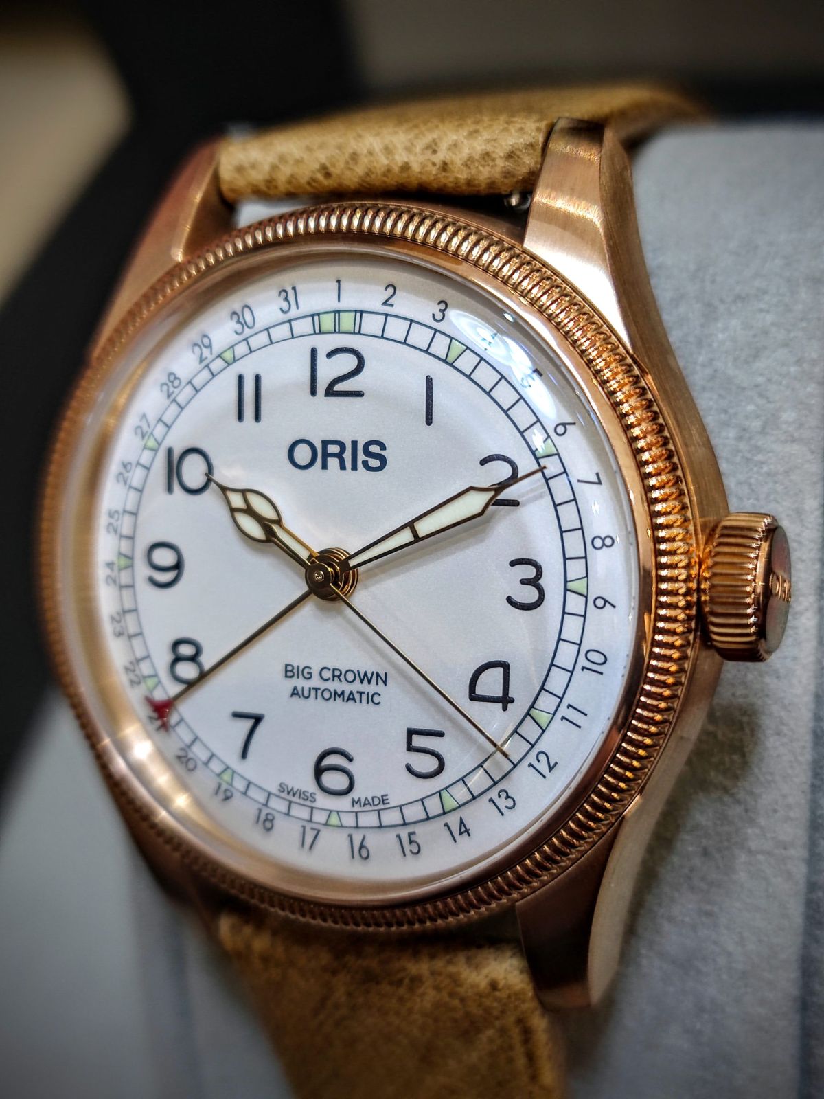 BIG Crown Pointer DATE