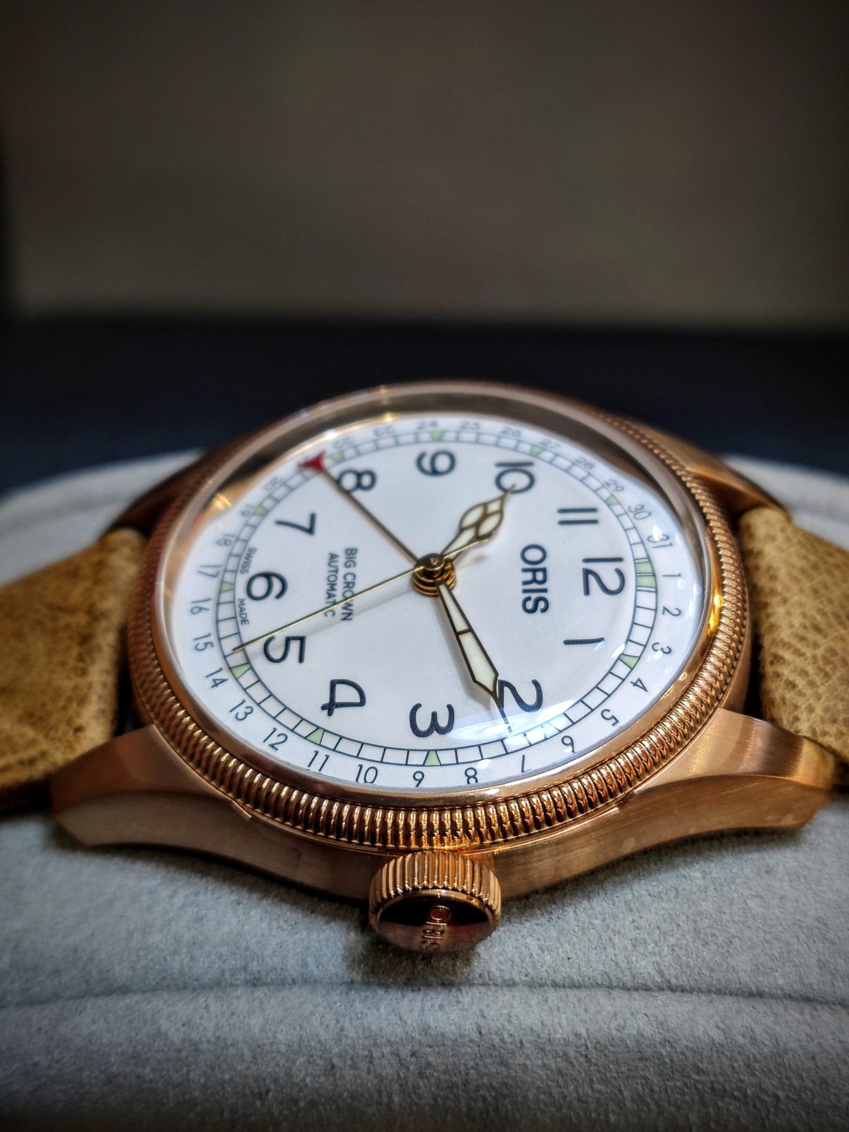 BIG Crown Pointer DATE