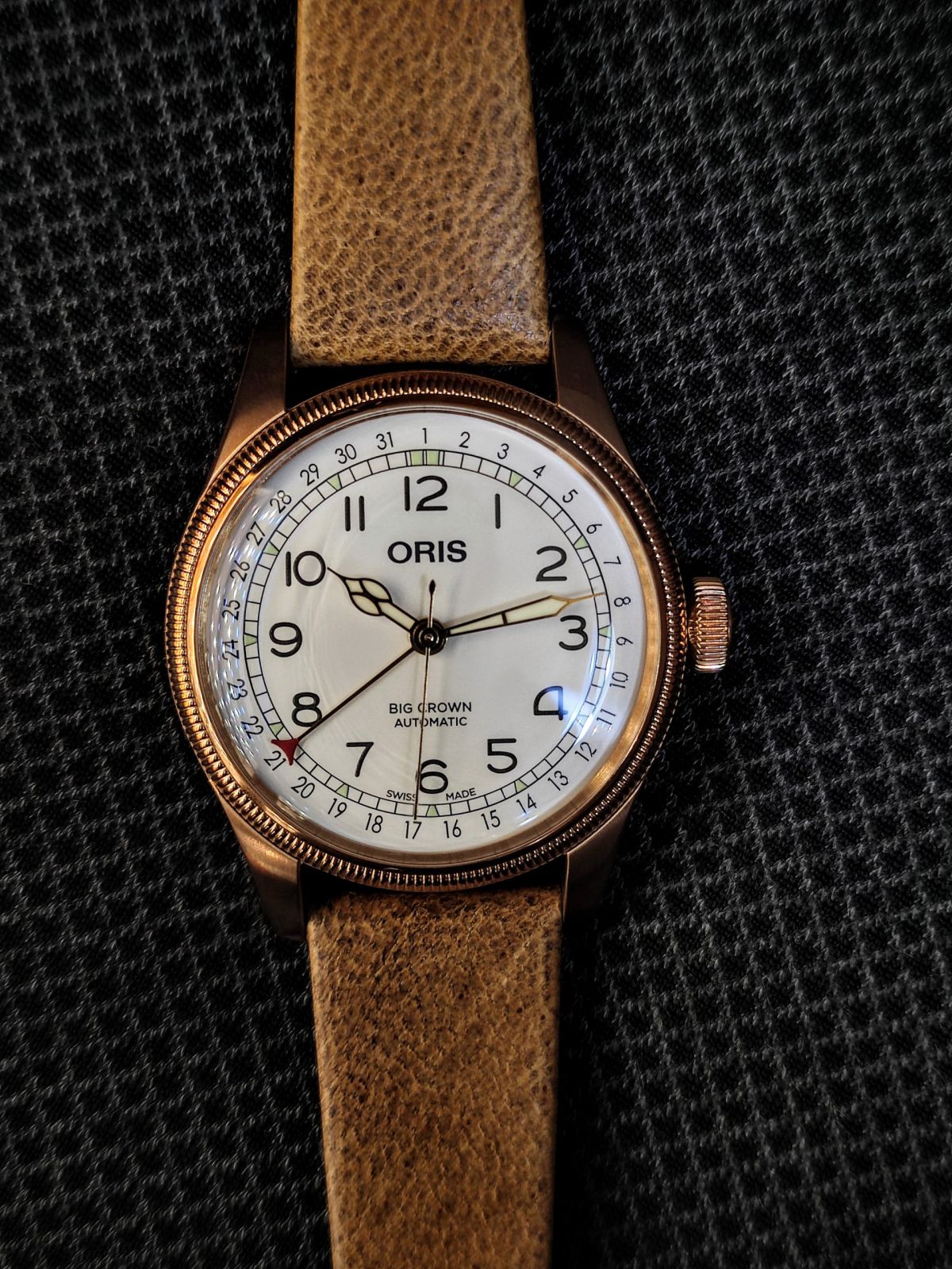 BIG Crown Pointer DATE
