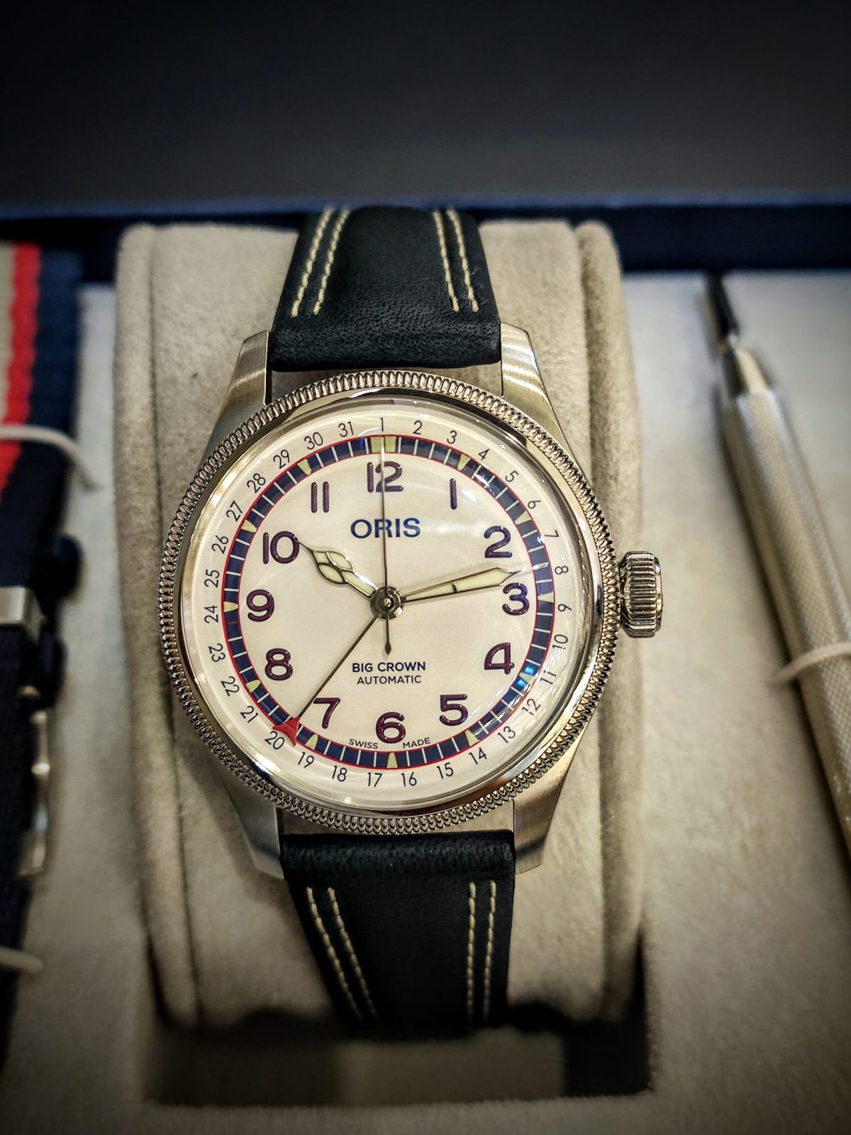 BIG Crown Pointer DATE