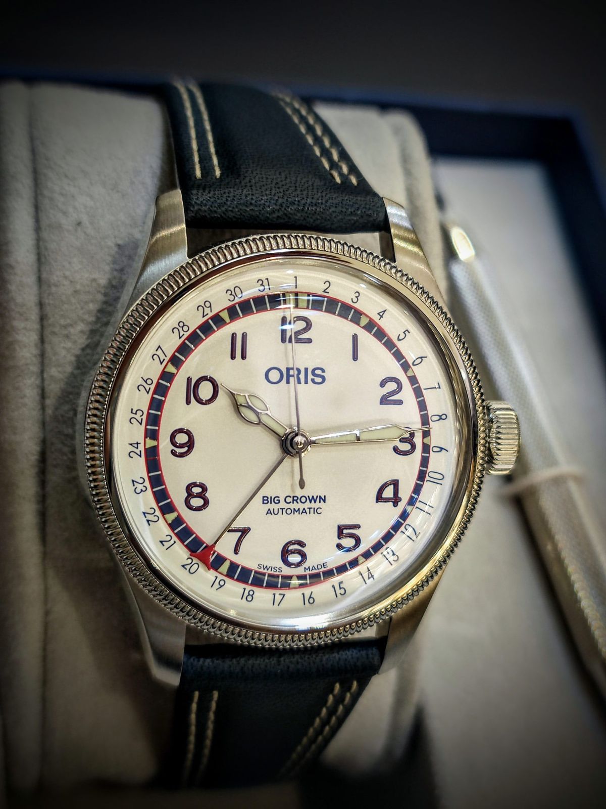 BIG Crown Pointer DATE