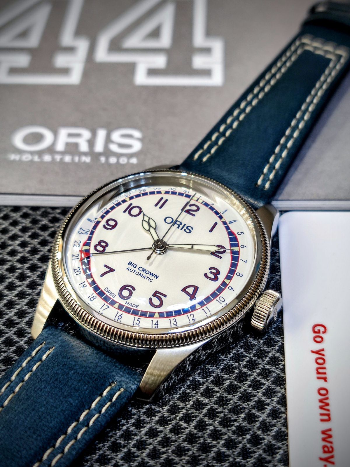 BIG Crown Pointer DATE