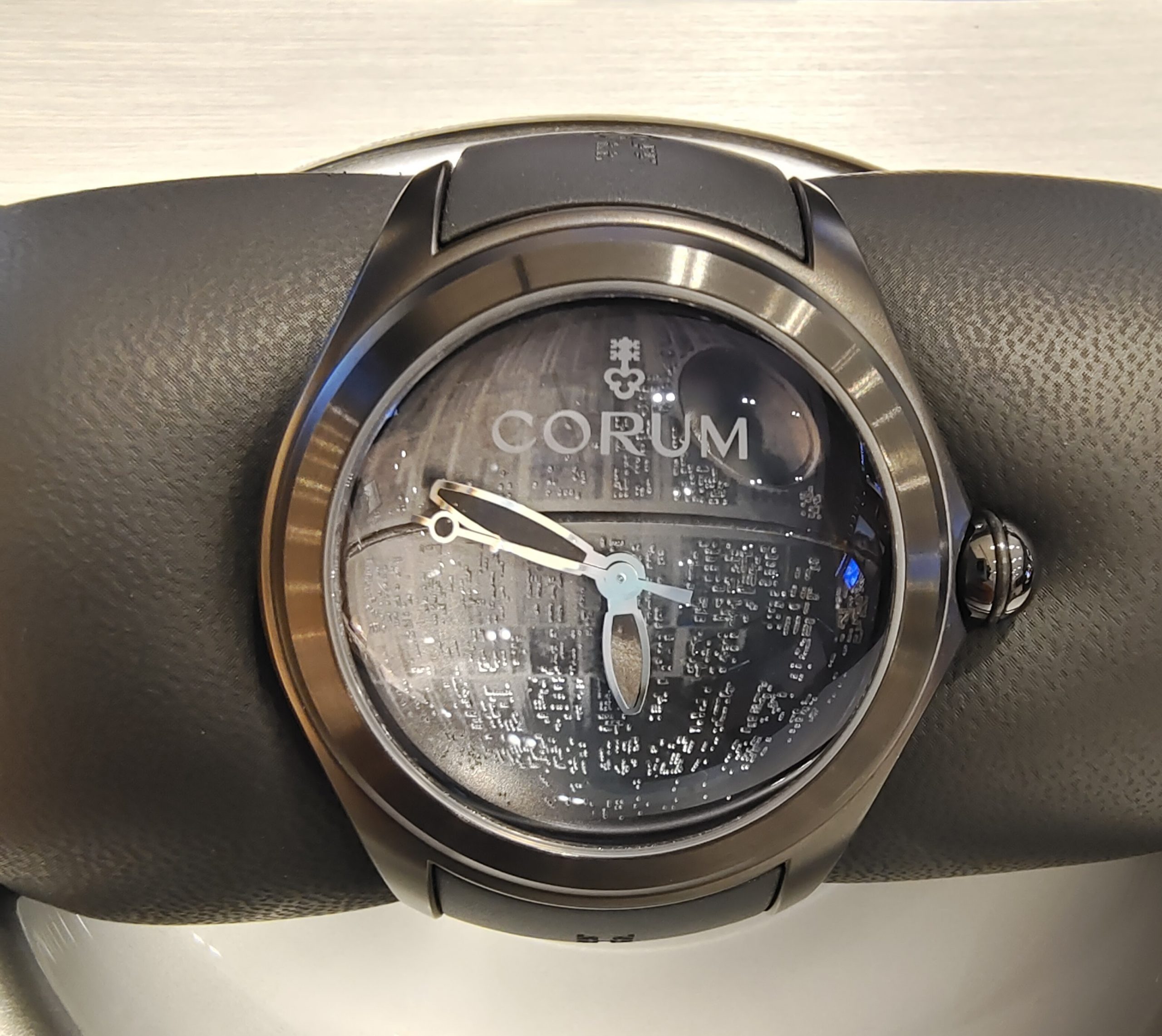 A2285 CORUM BUBBLE LUNAR SYSTEM L.E 47MM 082.310.98 0371 DS01