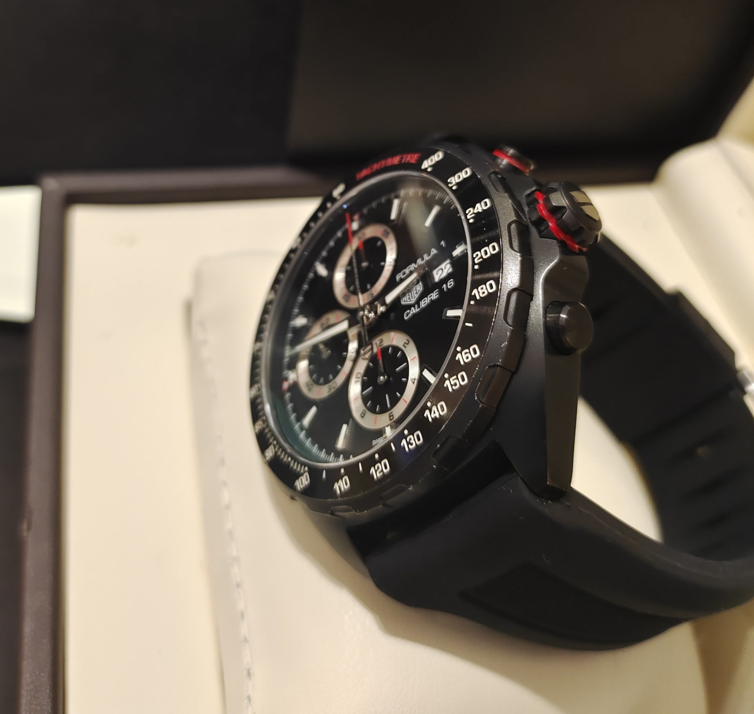 A2422 TAG HEUER FORMULA 1 AUTOMATIC CHRONOGRAPH 44MM CAZ2011