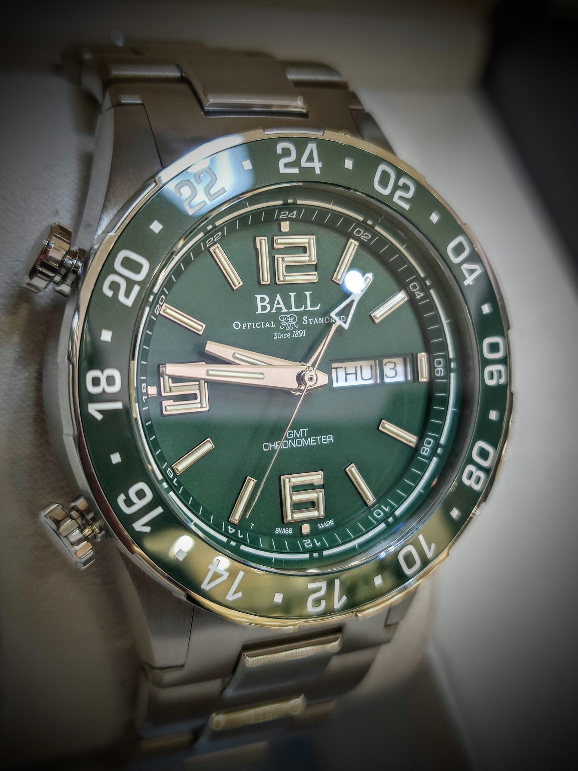 Ball roadmaster discount marine gmt green