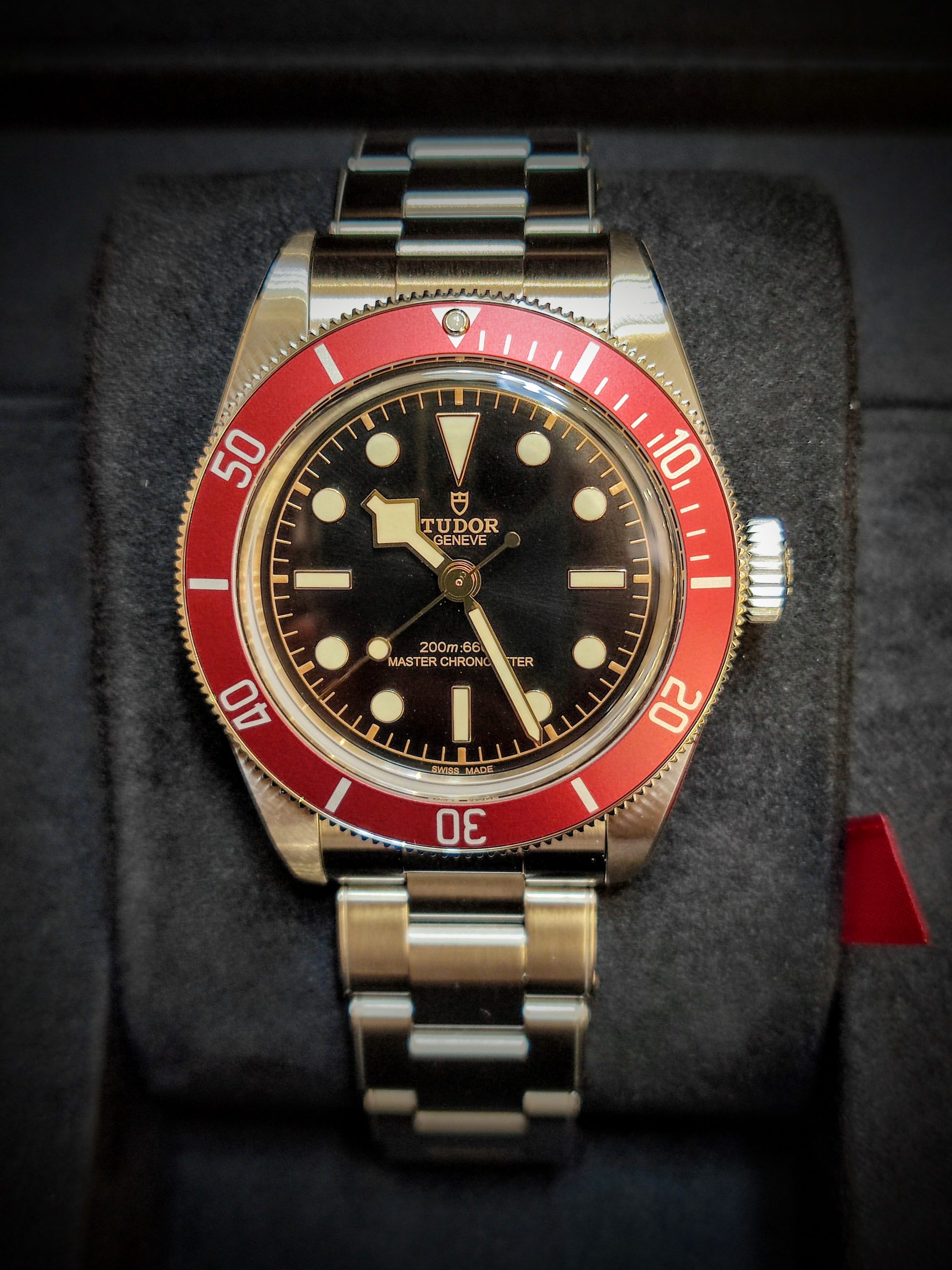 Black bay 2024 red bezel