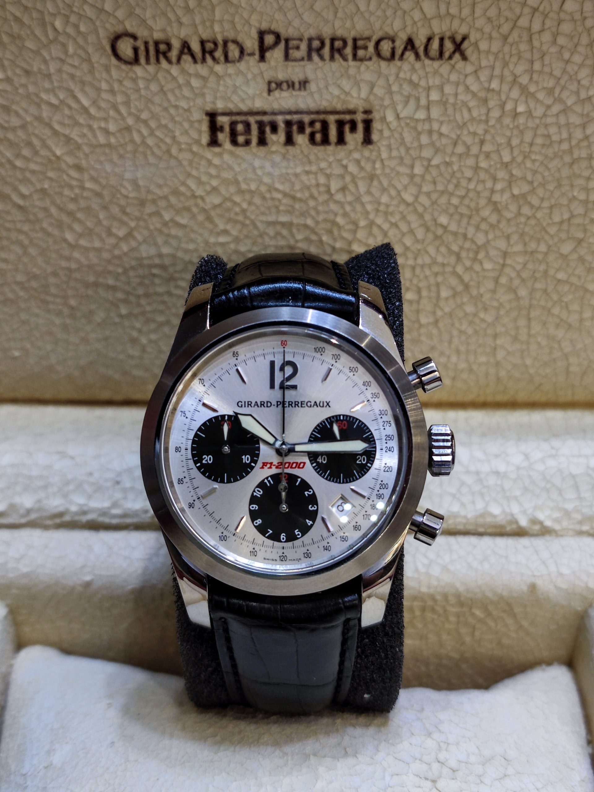 B2623 GIRARD PERREGAUX FERRARI FORMULA 1 40MM 4956 PANDA DIAL